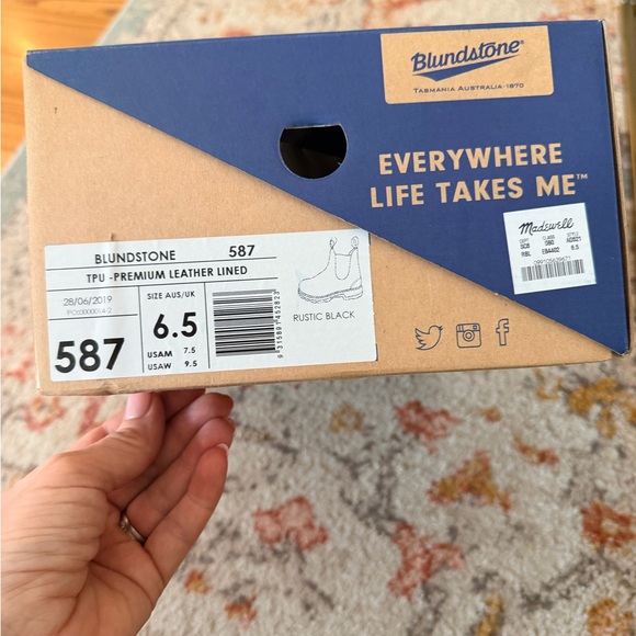 New Blundstone 587 Rustic Black Chelsea Boots size 9.5 women’s or men’s 7.5 - Picture 11 of 12